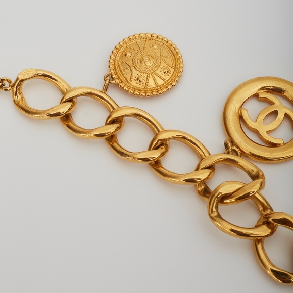 CHANEL LOGO COIN MEDALLION CHARM GOLD CHAIN NECKLACE BELT (1993) 26inch - Picture 11 of 16